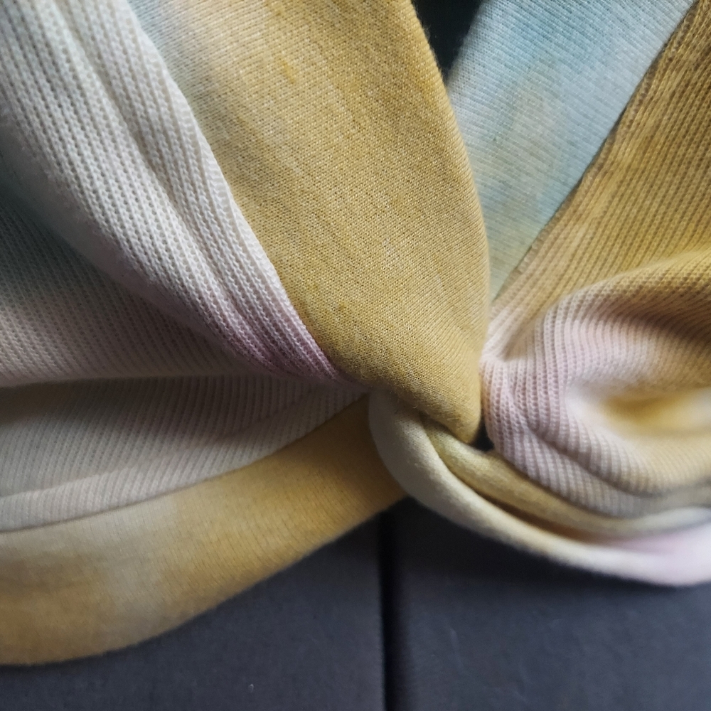 Curren Air Twist Front Tie-Dye V-Neck Top - Picture 6 of 7